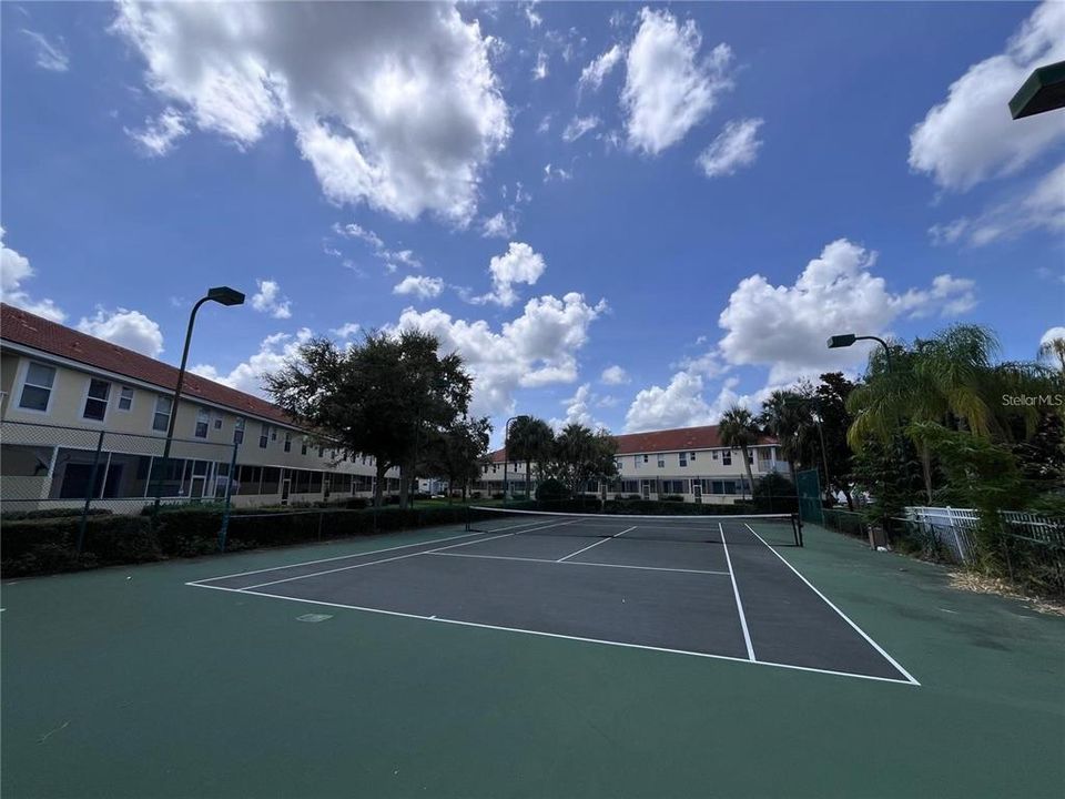 Active With Contract: $1,975 (3 beds, 2 baths, 1762 Square Feet)