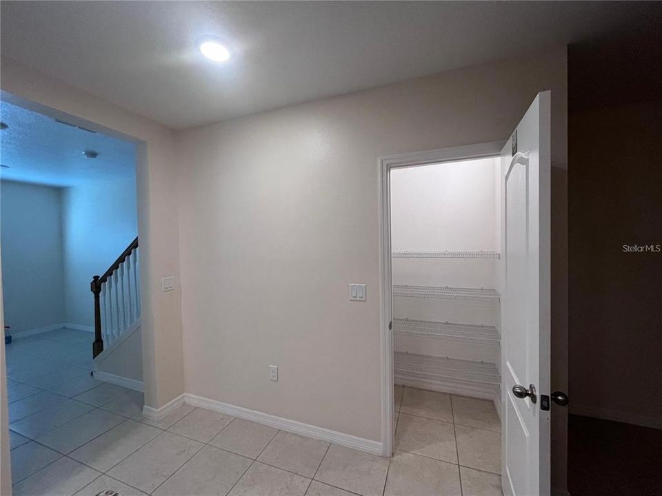 Active With Contract: $1,975 (3 beds, 2 baths, 1762 Square Feet)