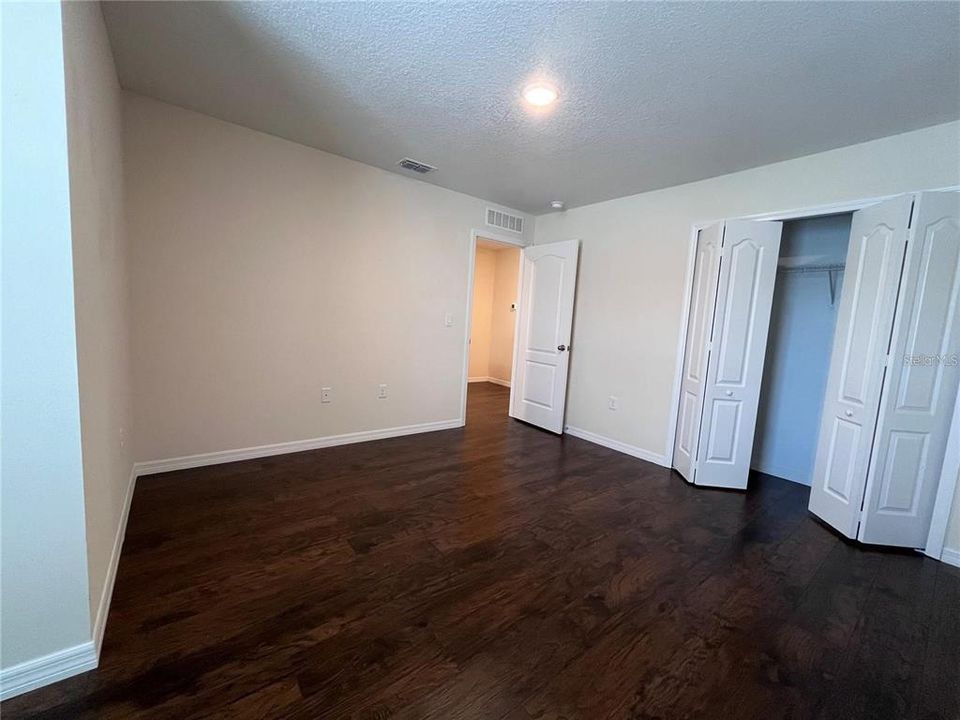 Active With Contract: $1,975 (3 beds, 2 baths, 1762 Square Feet)