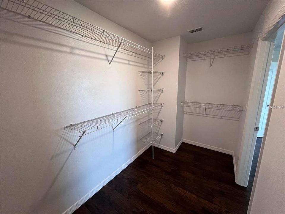 Active With Contract: $1,975 (3 beds, 2 baths, 1762 Square Feet)