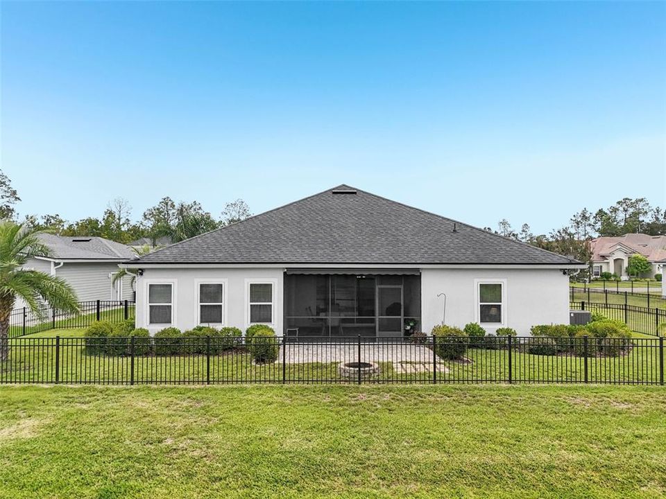 Activo con contrato: $520,000 (4 camas, 3 baños, 2497 Pies cuadrados)