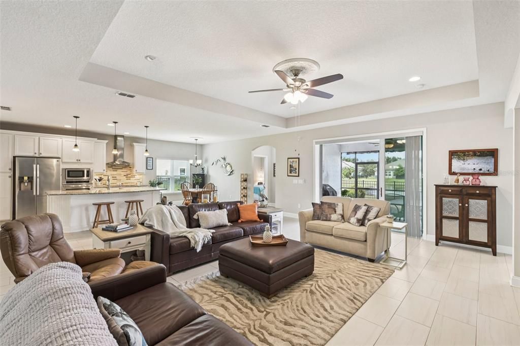 Activo con contrato: $520,000 (4 camas, 3 baños, 2497 Pies cuadrados)