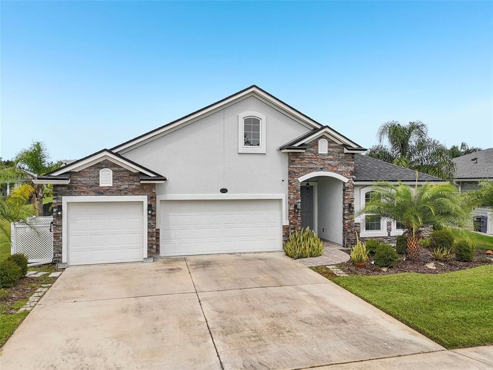 Activo con contrato: $520,000 (4 camas, 3 baños, 2497 Pies cuadrados)