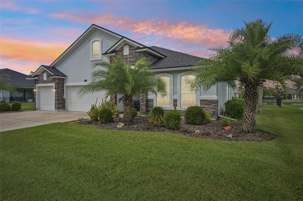 Activo con contrato: $520,000 (4 camas, 3 baños, 2497 Pies cuadrados)