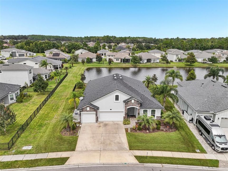 Activo con contrato: $520,000 (4 camas, 3 baños, 2497 Pies cuadrados)