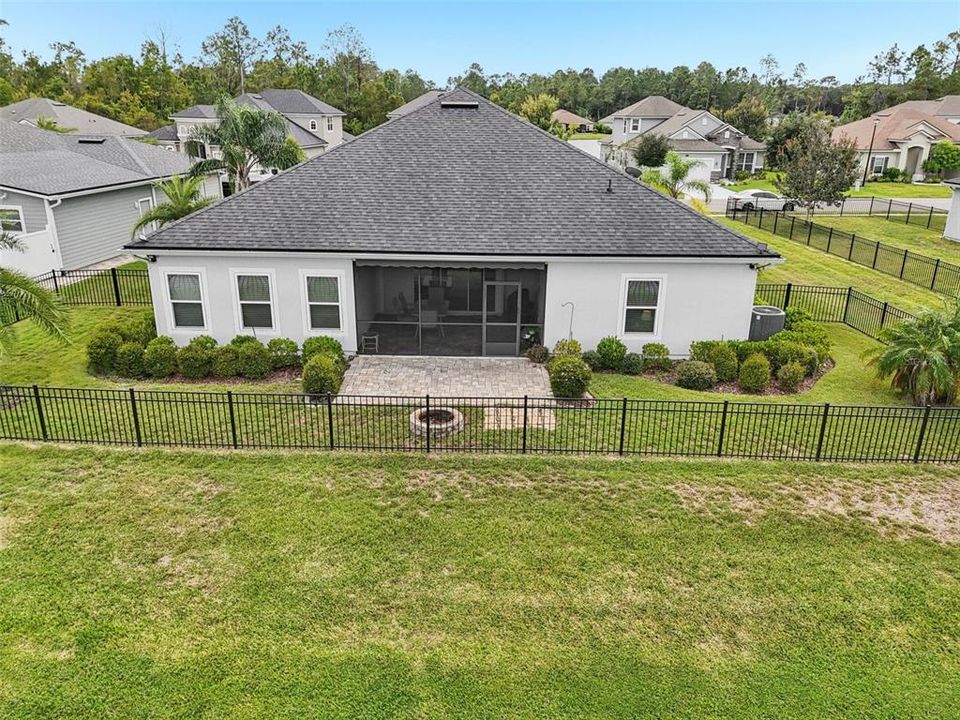 Activo con contrato: $520,000 (4 camas, 3 baños, 2497 Pies cuadrados)