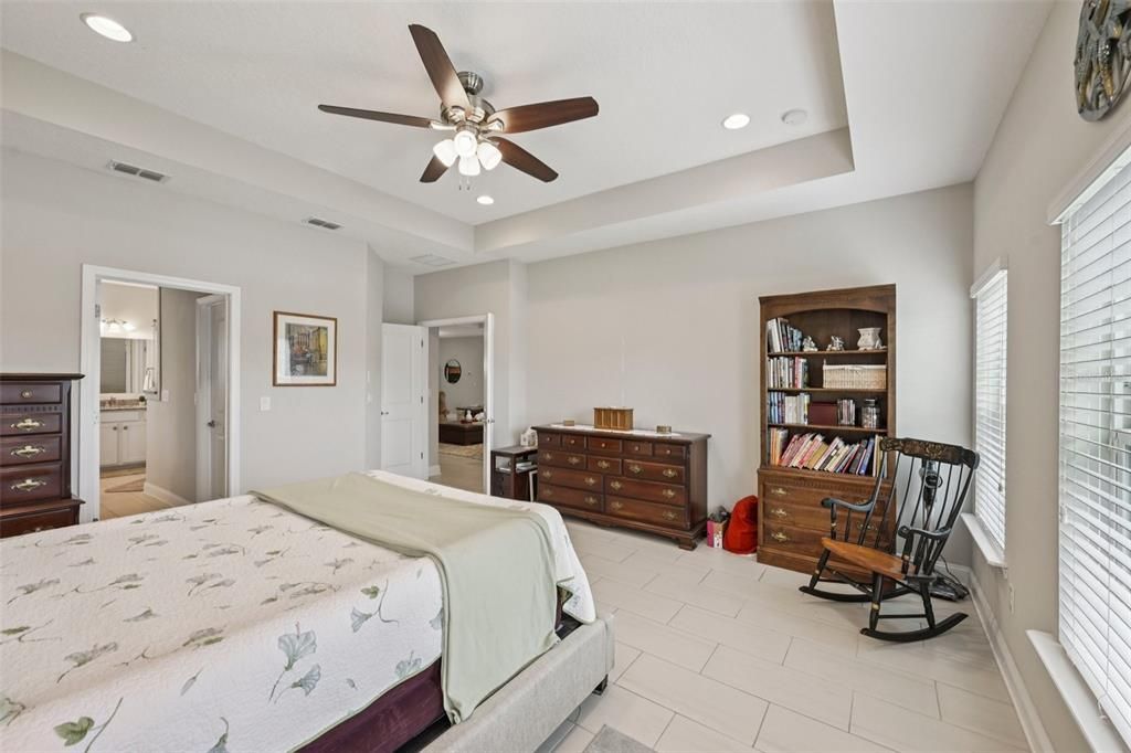 Activo con contrato: $520,000 (4 camas, 3 baños, 2497 Pies cuadrados)