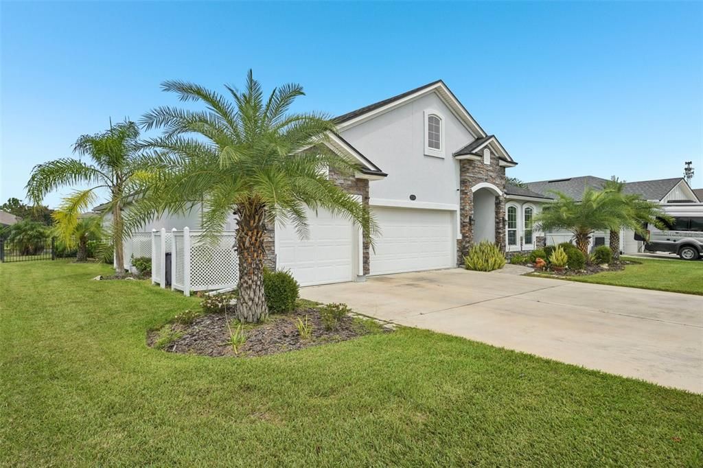 Activo con contrato: $520,000 (4 camas, 3 baños, 2497 Pies cuadrados)