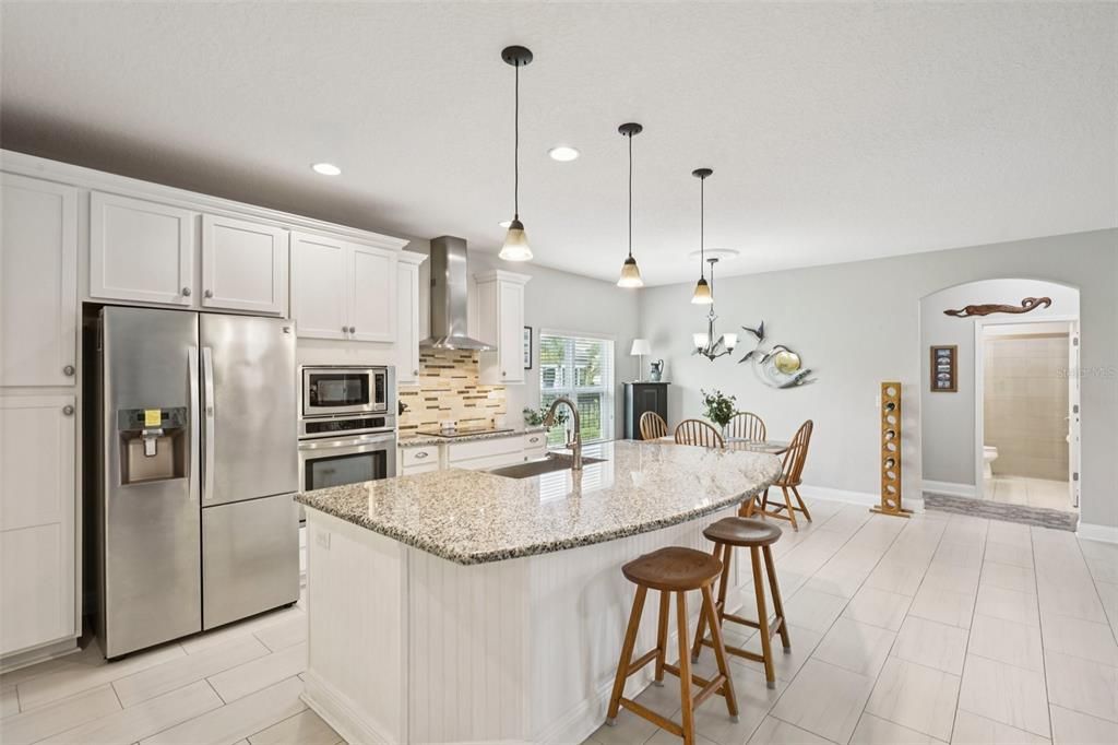 Activo con contrato: $520,000 (4 camas, 3 baños, 2497 Pies cuadrados)