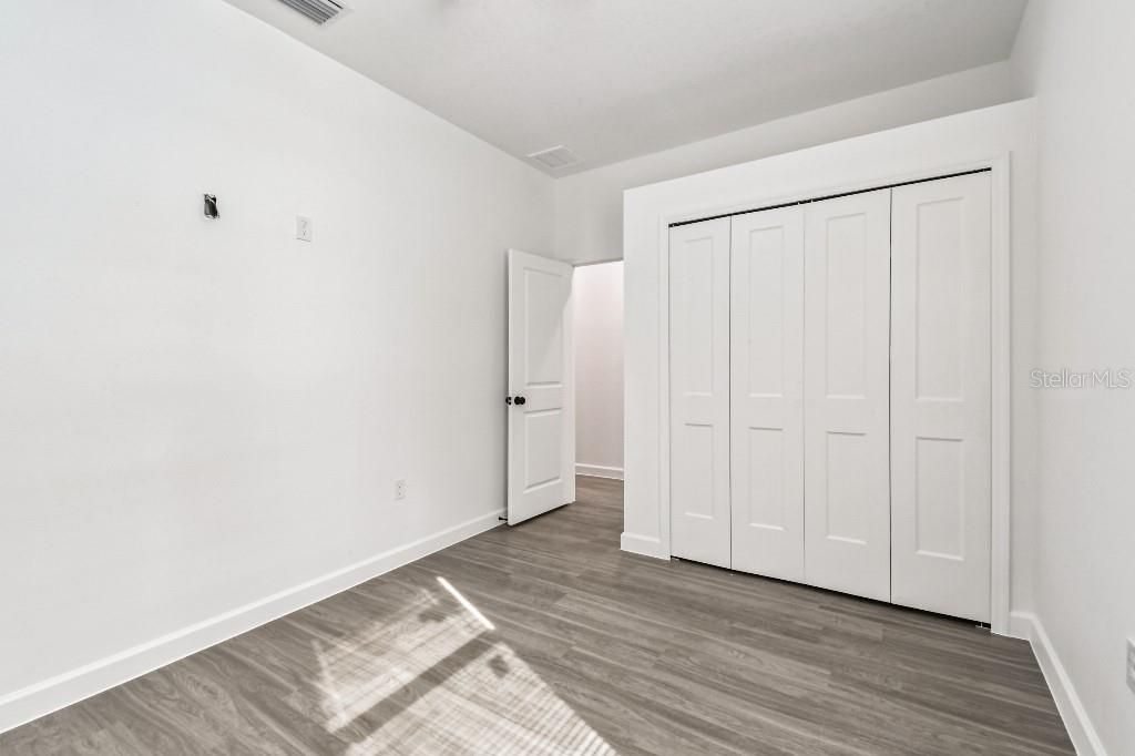 Activo con contrato: $385,000 (3 camas, 2 baños, 1200 Pies cuadrados)