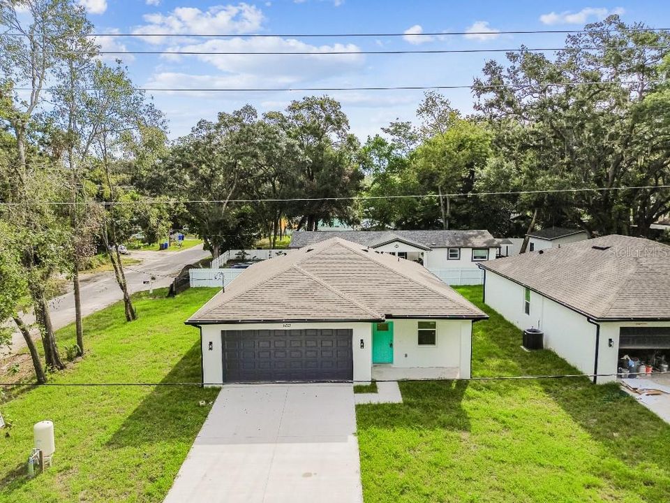 Activo con contrato: $385,000 (3 camas, 2 baños, 1200 Pies cuadrados)