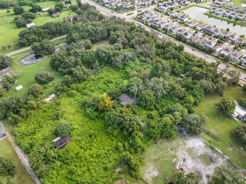 待售: $4,250,000 (5.00 acres)