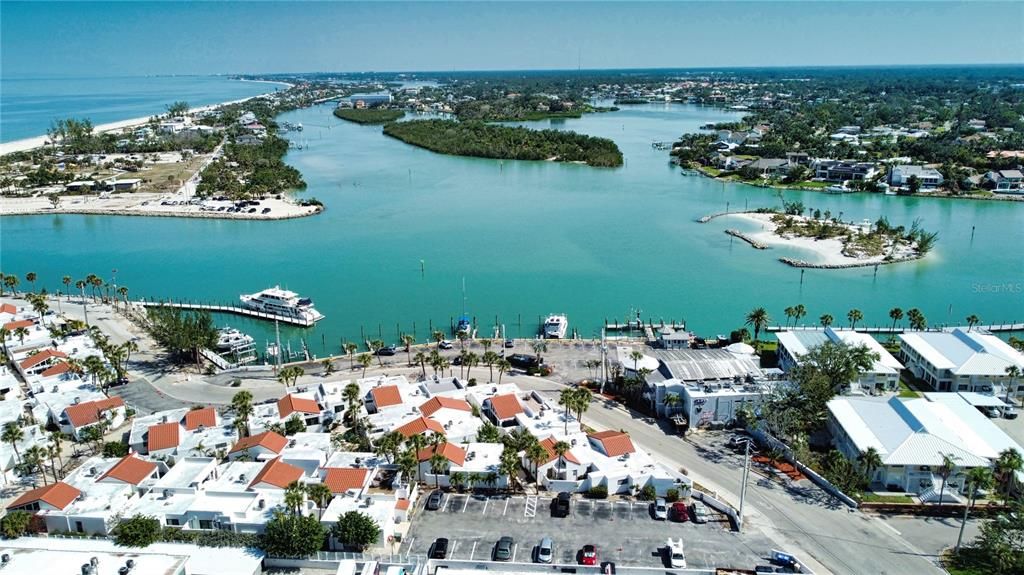 待售: $385,000 (1 贝兹, 1 浴室, 660 平方英尺)