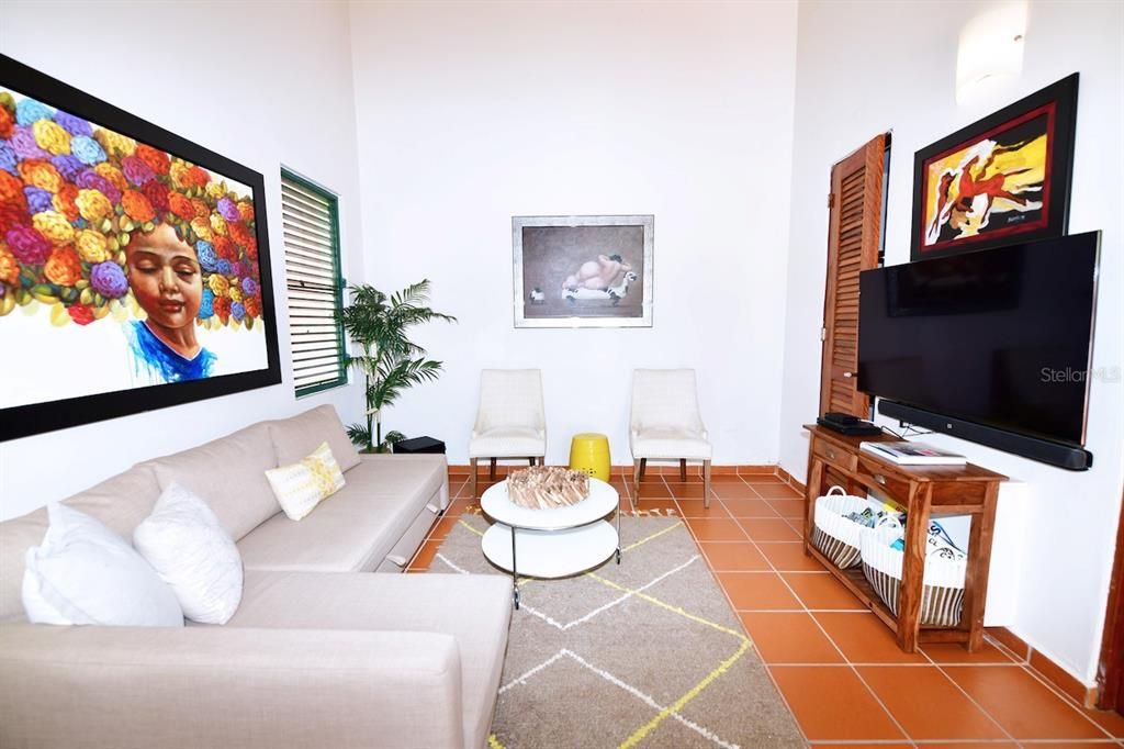 For Sale: $435,000 (3 beds, 3 baths, 1995 Square Feet)