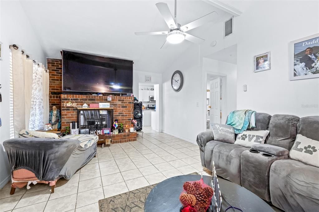 En Venta: $200,000 (3 camas, 1 baños, 1236 Pies cuadrados)