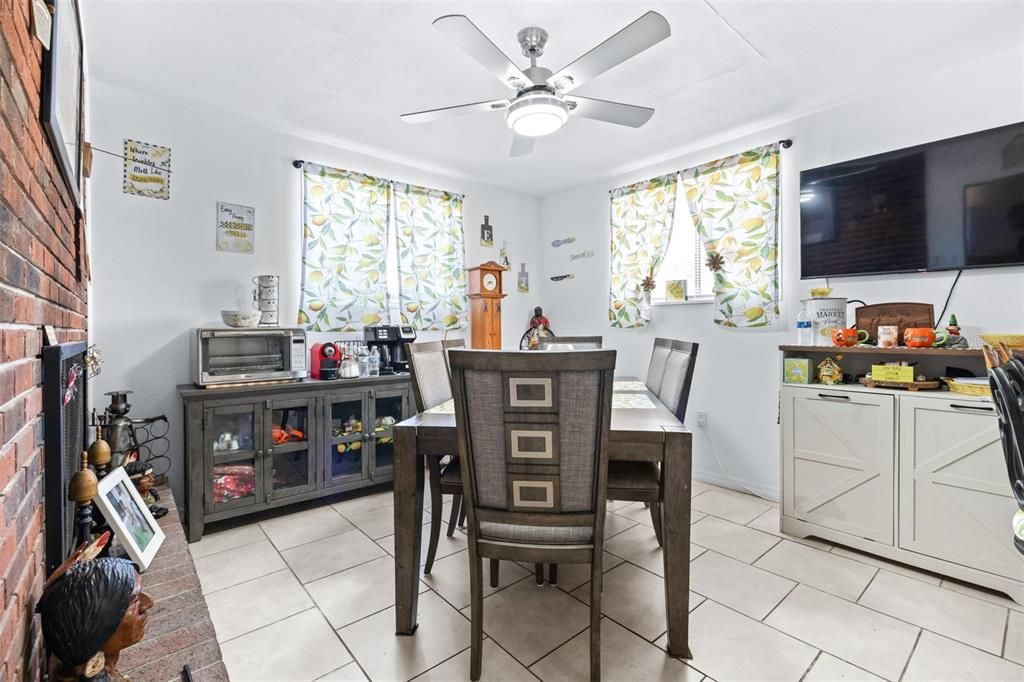 En Venta: $200,000 (3 camas, 1 baños, 1236 Pies cuadrados)