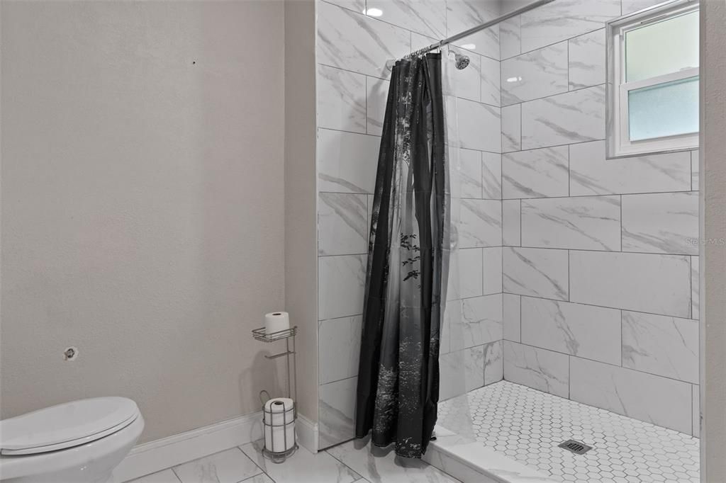 Activo con contrato: $190,000 (2 camas, 1 baños, 896 Pies cuadrados)