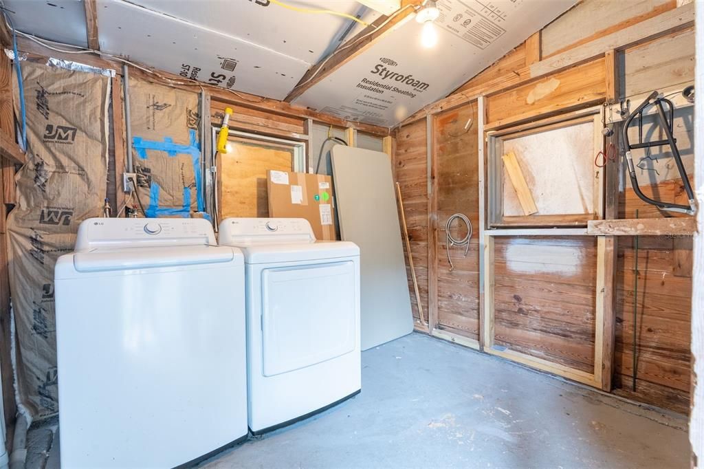 Activo con contrato: $190,000 (2 camas, 1 baños, 896 Pies cuadrados)