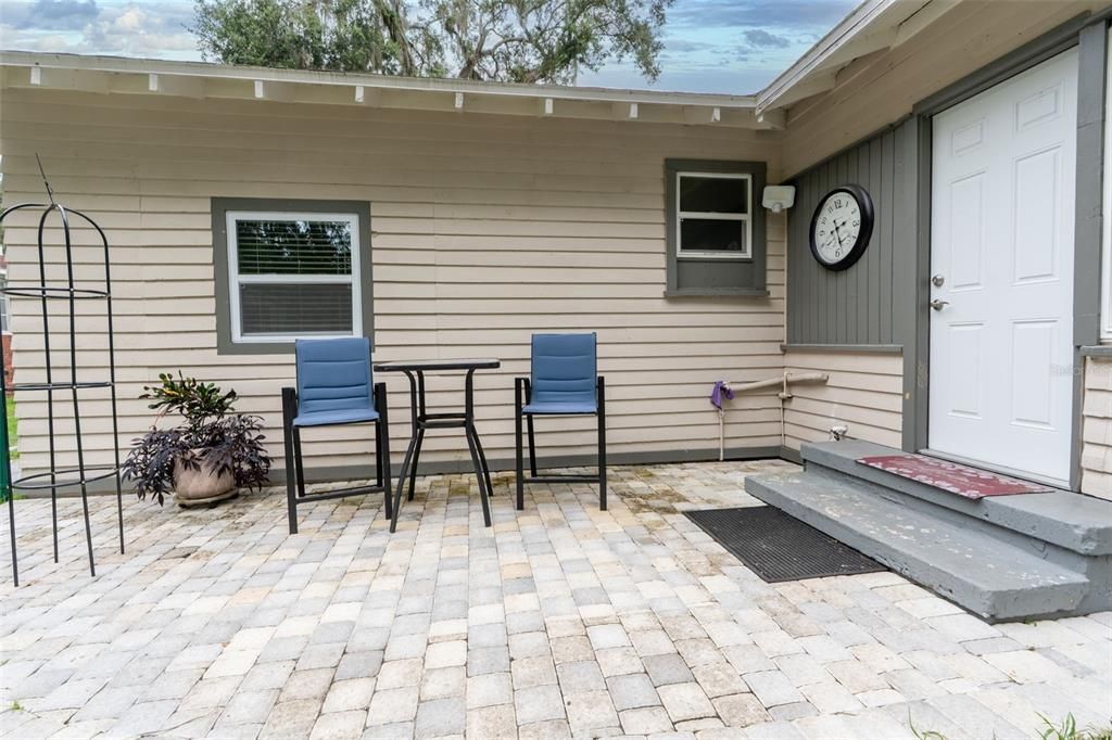 Activo con contrato: $190,000 (2 camas, 1 baños, 896 Pies cuadrados)