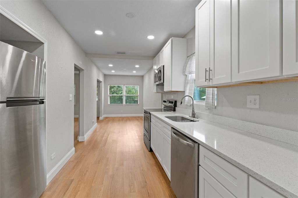 Activo con contrato: $190,000 (2 camas, 1 baños, 896 Pies cuadrados)