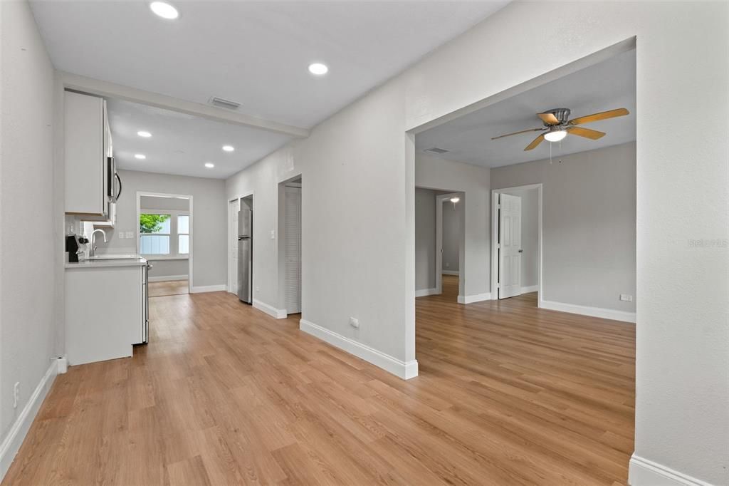 Activo con contrato: $190,000 (2 camas, 1 baños, 896 Pies cuadrados)