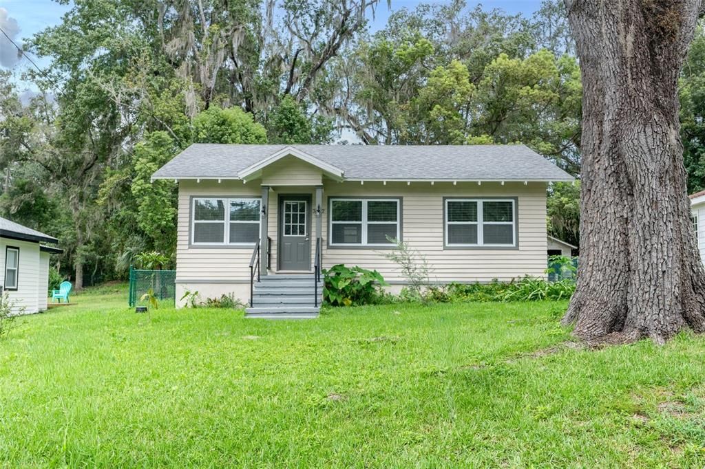 Activo con contrato: $190,000 (2 camas, 1 baños, 896 Pies cuadrados)