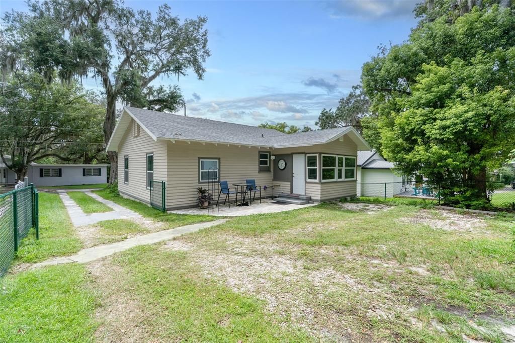 Activo con contrato: $190,000 (2 camas, 1 baños, 896 Pies cuadrados)