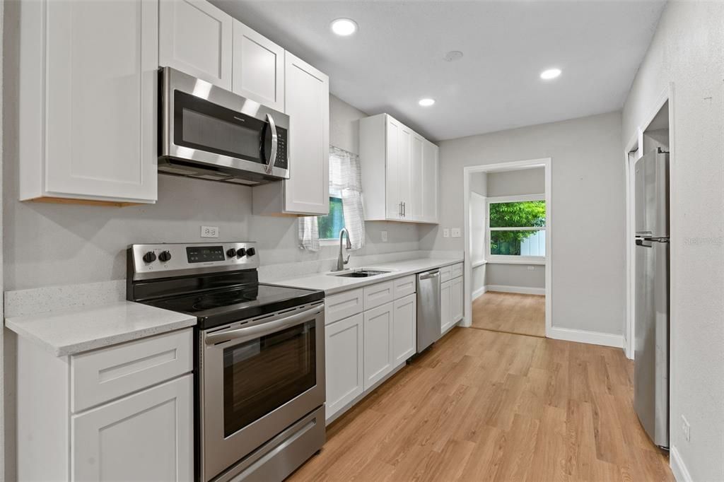 Activo con contrato: $190,000 (2 camas, 1 baños, 896 Pies cuadrados)