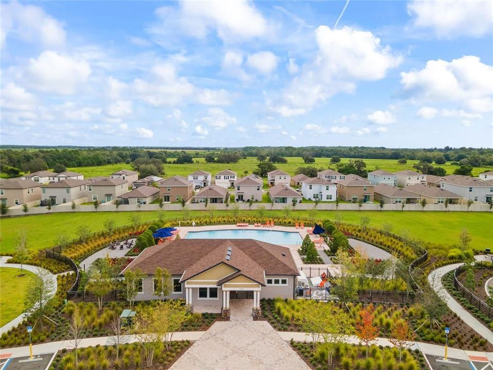 For Rent: $2,450 (3 beds, 2 baths, 2043 Square Feet)