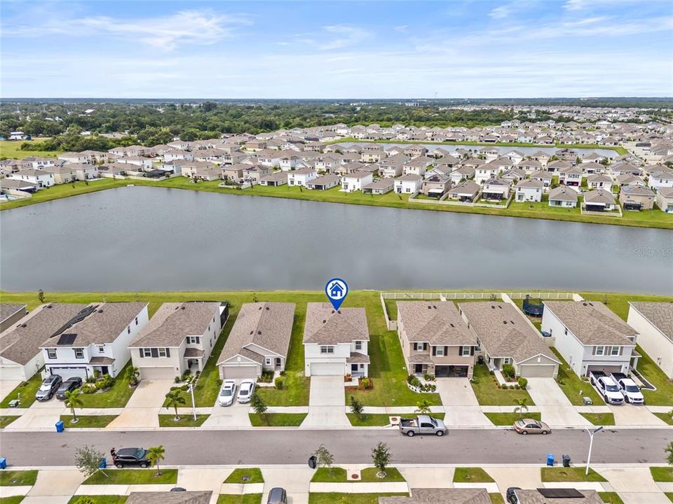 For Rent: $2,450 (3 beds, 2 baths, 2043 Square Feet)