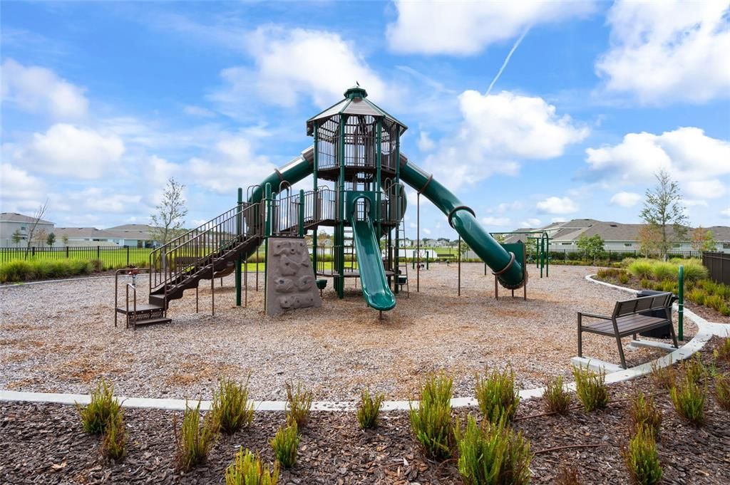 For Rent: $2,450 (3 beds, 2 baths, 2043 Square Feet)