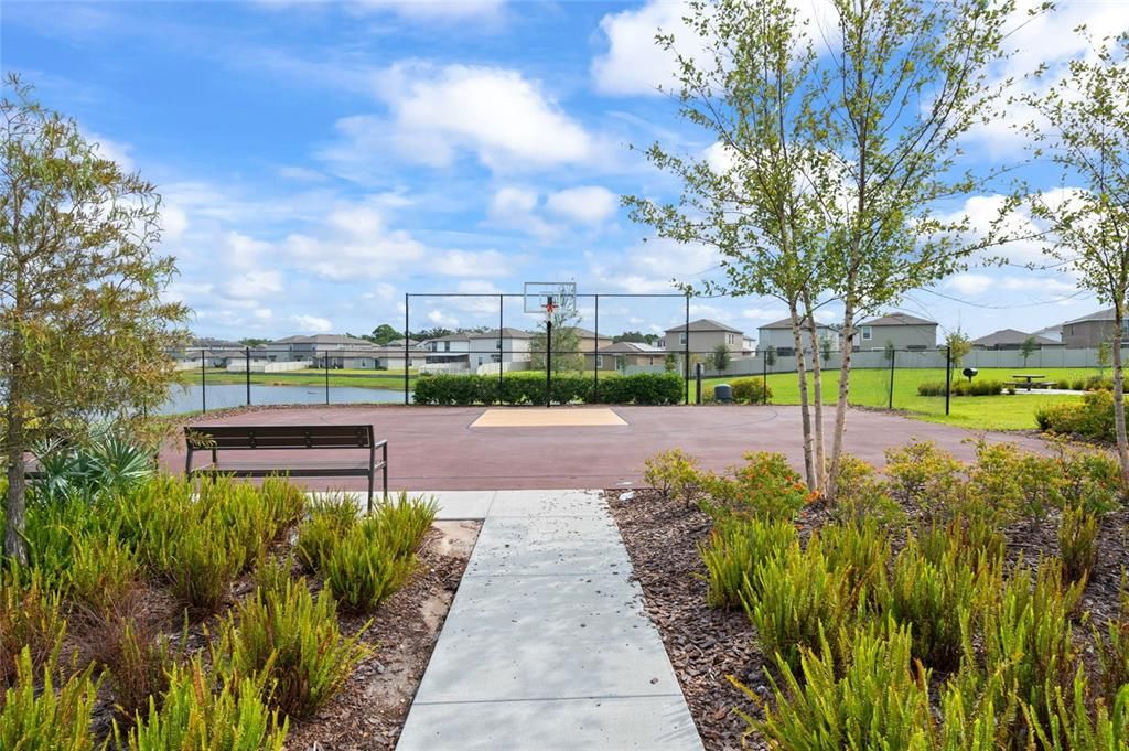 For Rent: $2,450 (3 beds, 2 baths, 2043 Square Feet)