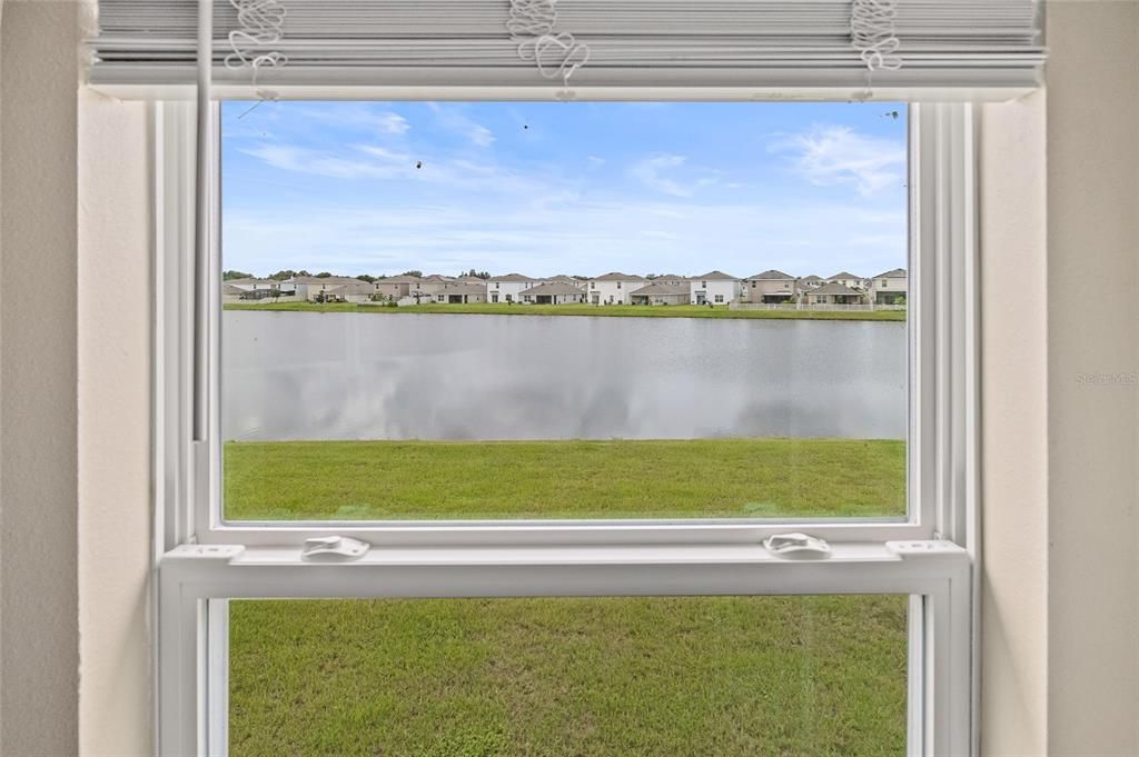 For Rent: $2,450 (3 beds, 2 baths, 2043 Square Feet)