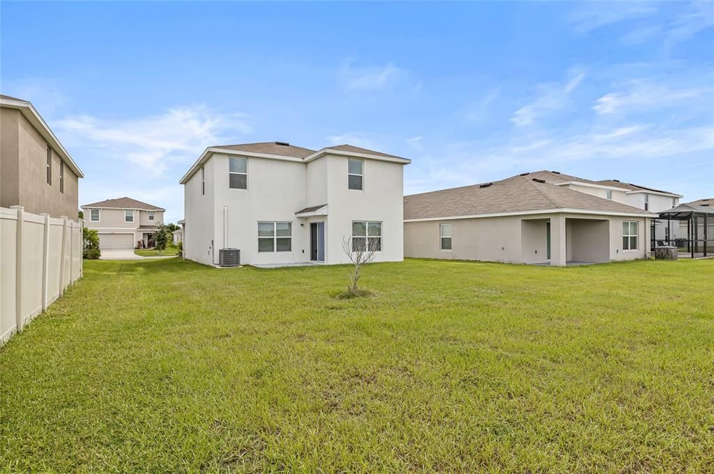 For Rent: $2,450 (3 beds, 2 baths, 2043 Square Feet)