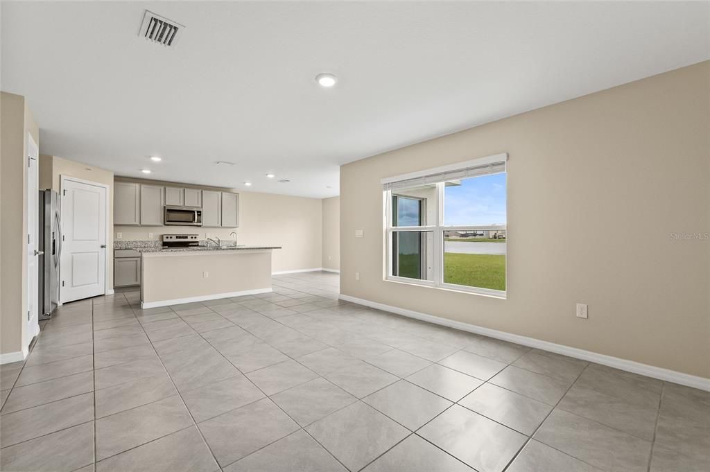 For Rent: $2,450 (3 beds, 2 baths, 2043 Square Feet)