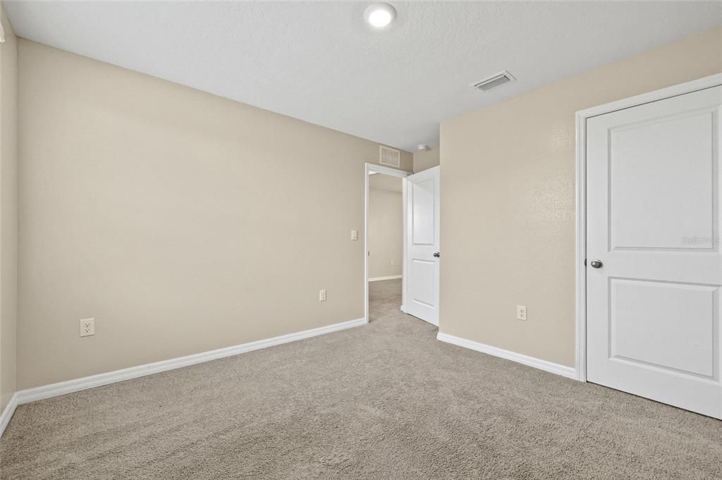 For Rent: $2,450 (3 beds, 2 baths, 2043 Square Feet)