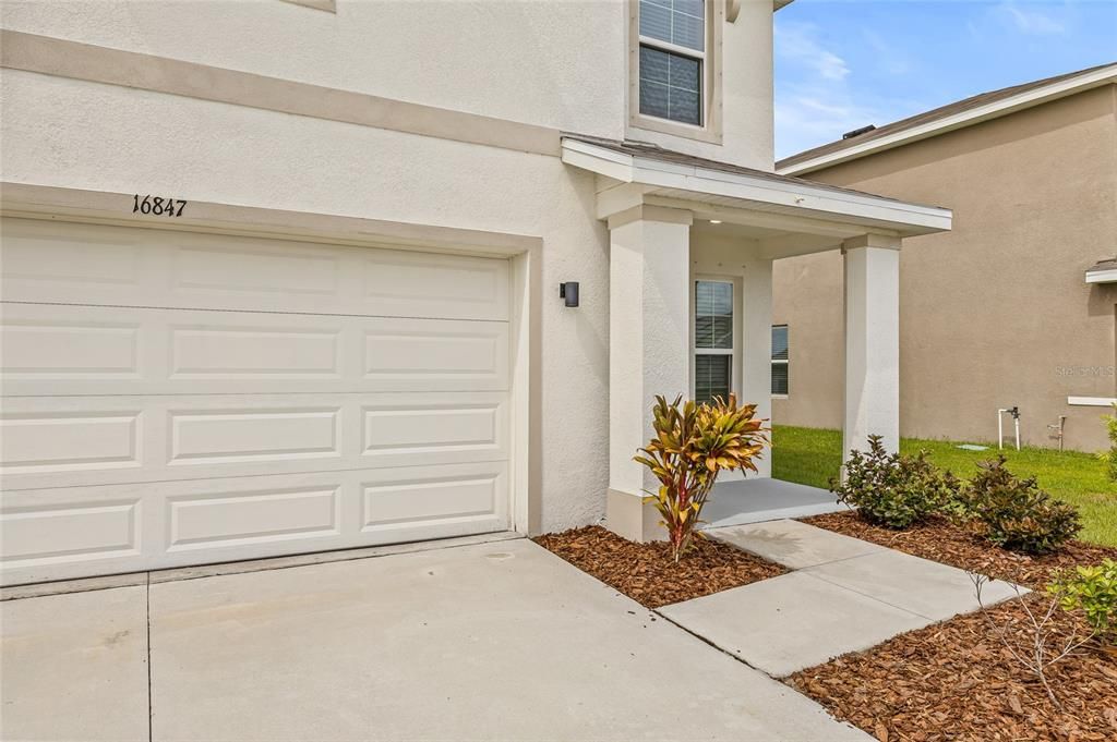 For Rent: $2,450 (3 beds, 2 baths, 2043 Square Feet)