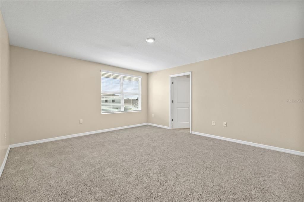 For Rent: $2,450 (3 beds, 2 baths, 2043 Square Feet)