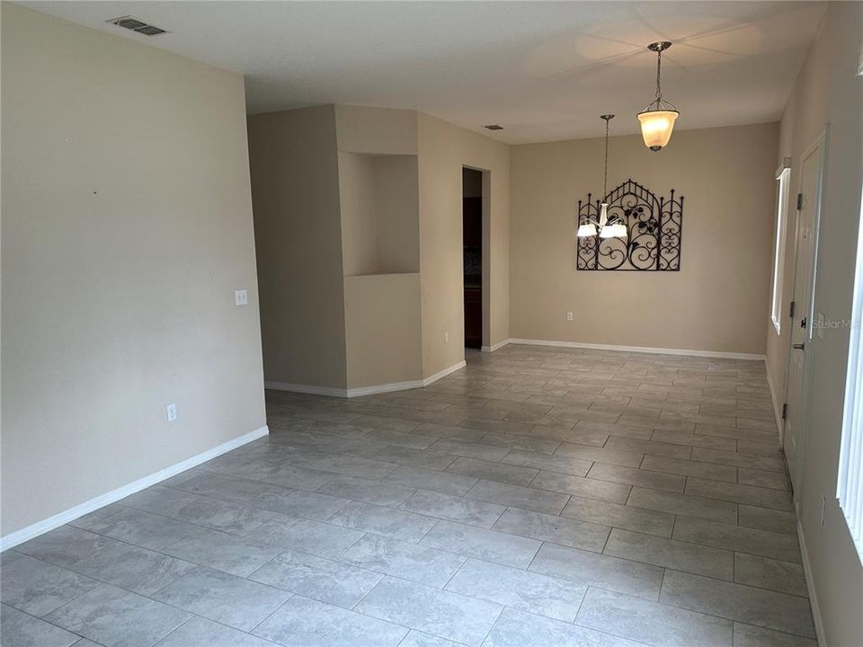 For Rent: $2,750 (4 beds, 3 baths, 2082 Square Feet)