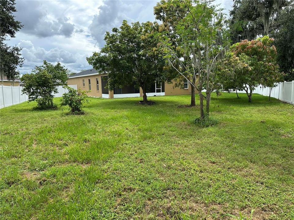 For Rent: $2,750 (4 beds, 3 baths, 2082 Square Feet)