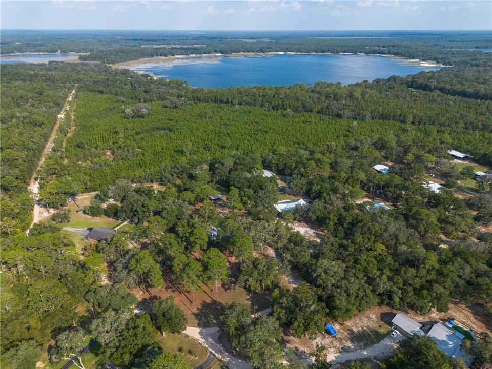 For Sale: $419,900 (3 beds, 3 baths, 1924 Square Feet)