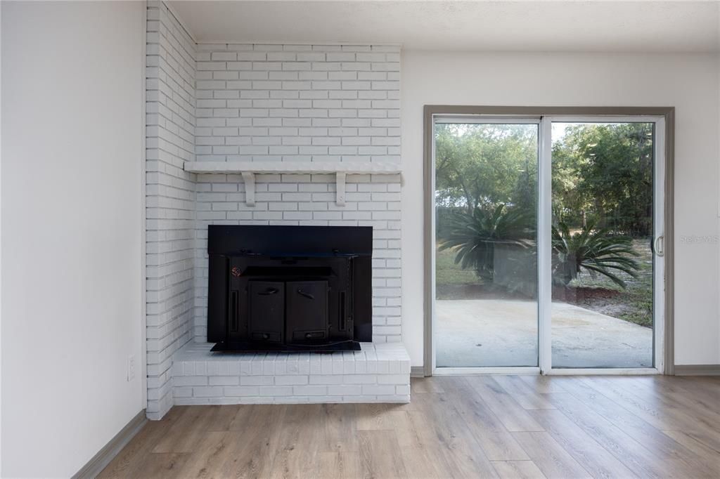 For Sale: $419,900 (3 beds, 3 baths, 1924 Square Feet)