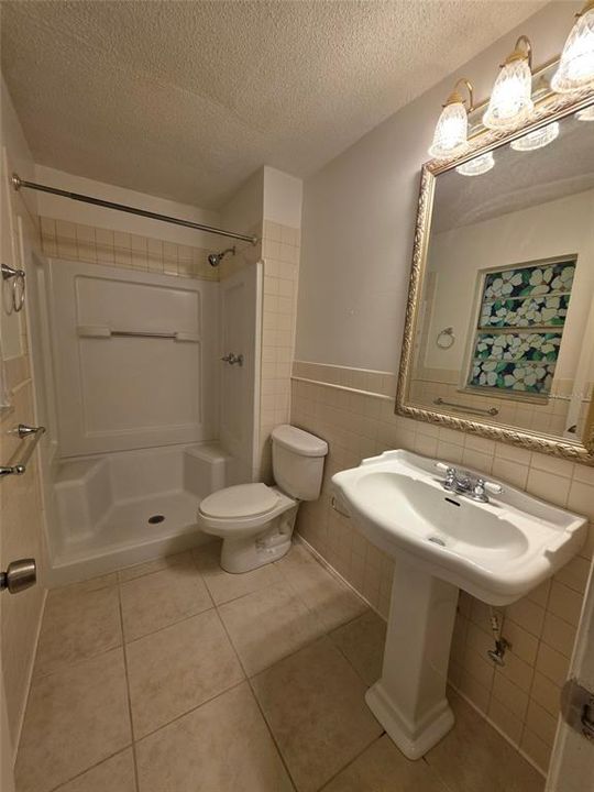 En Venta: $240,000 (3 camas, 2 baños, 1447 Pies cuadrados)