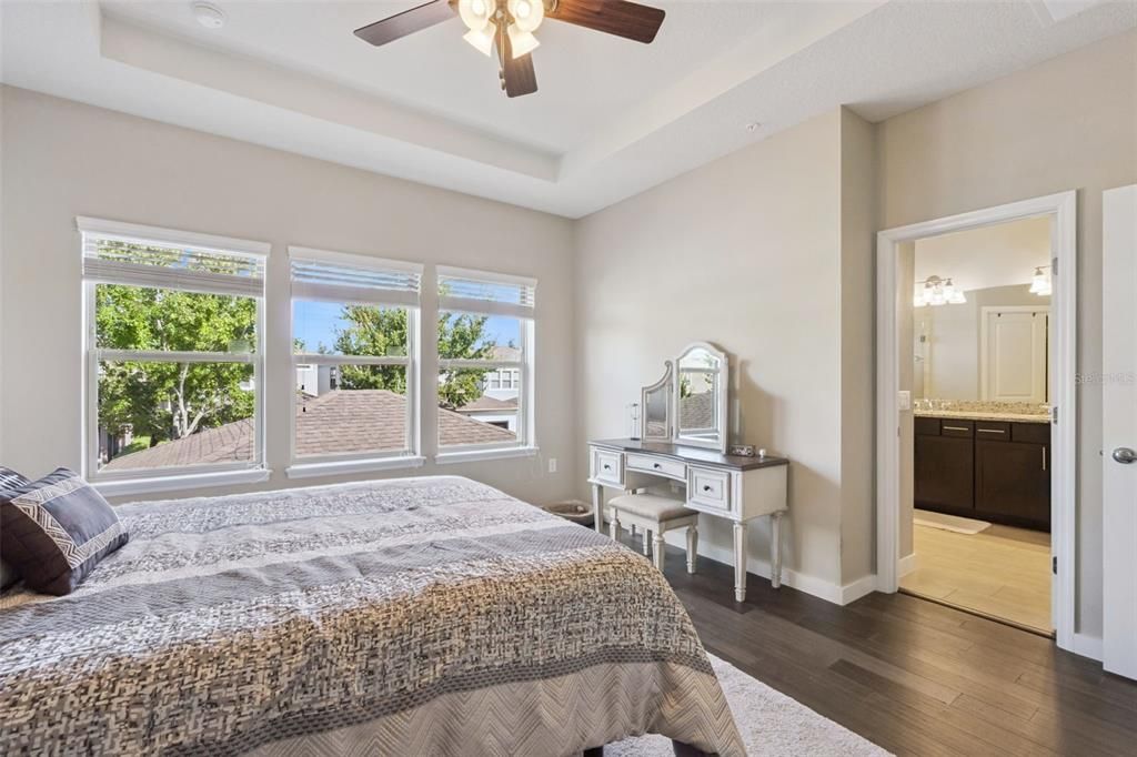 Под контрактом: $510,000 (4 спален, 3 ванн, 2272 Квадратных фут)