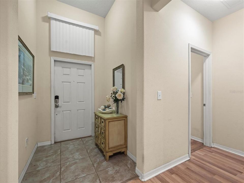 На продажу: $400,000 (4 спален, 3 ванн, 2293 Квадратных фут)