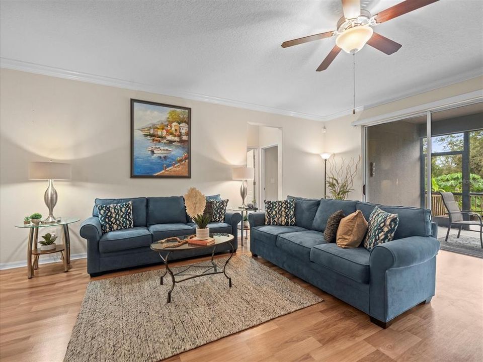 На продажу: $400,000 (4 спален, 3 ванн, 2293 Квадратных фут)