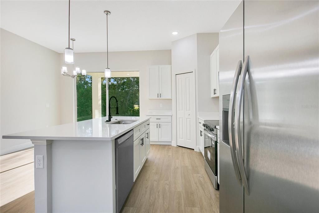 Active With Contract: $295,000 (4 beds, 2 baths, 1681 Square Feet)