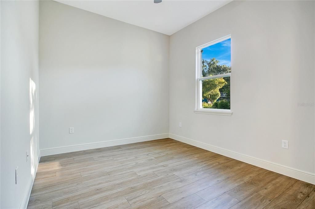 Active With Contract: $295,000 (4 beds, 2 baths, 1681 Square Feet)