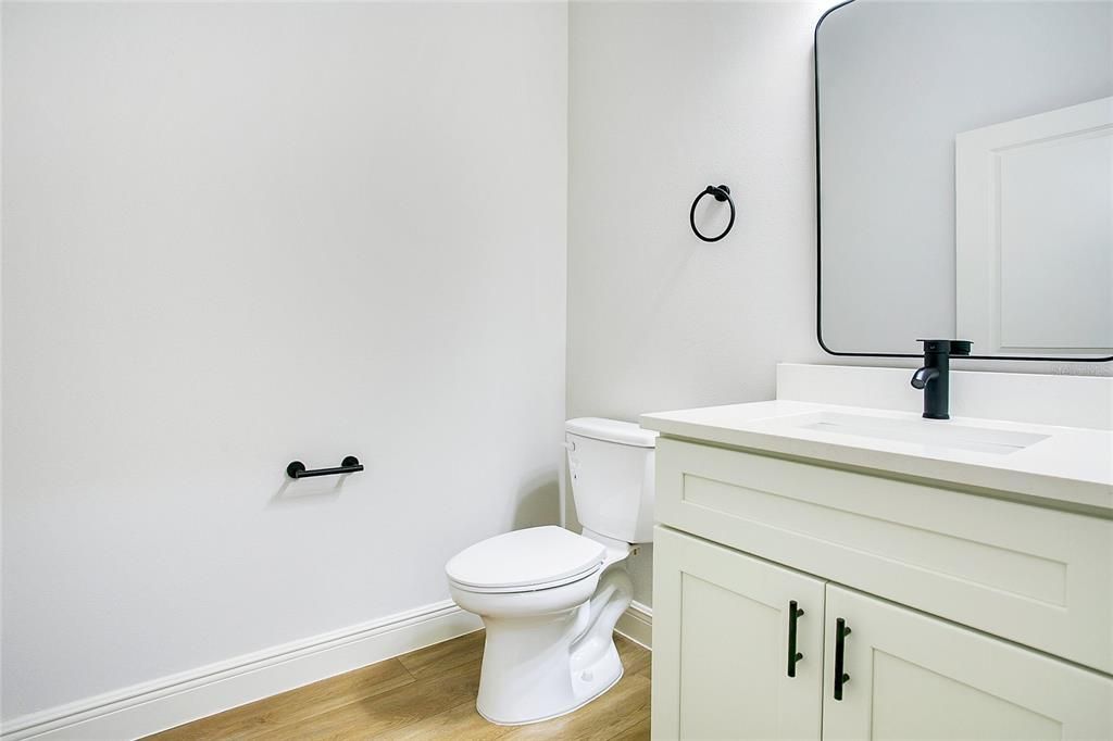 Active With Contract: $295,000 (4 beds, 2 baths, 1681 Square Feet)