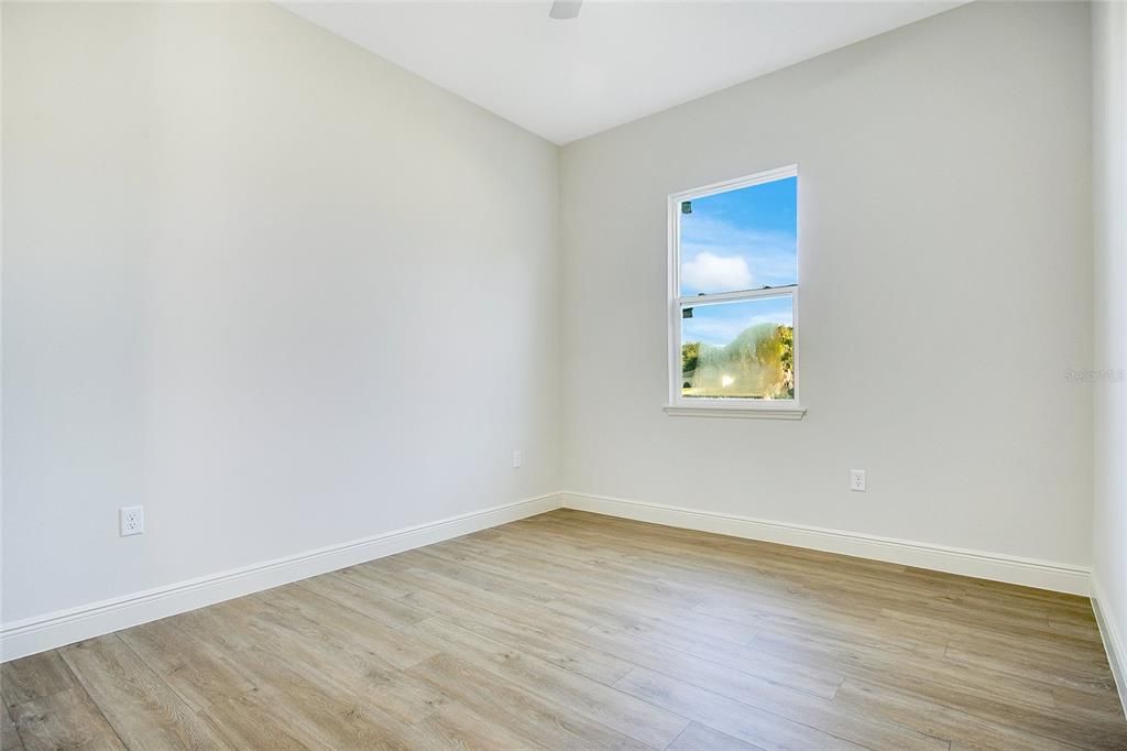 Active With Contract: $295,000 (4 beds, 2 baths, 1681 Square Feet)